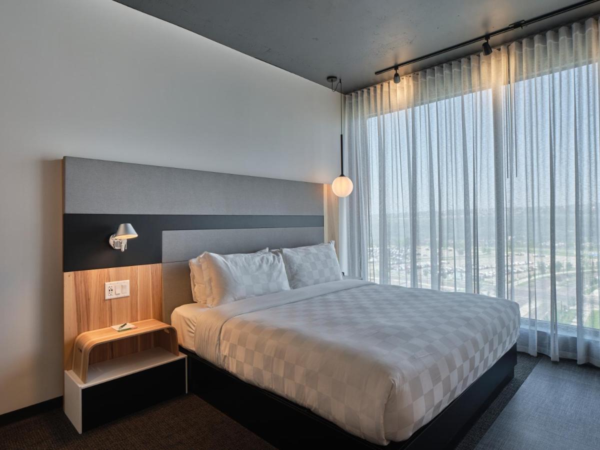 Alt District 3* Calgary